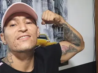 Livesex photos toy AaronMusk