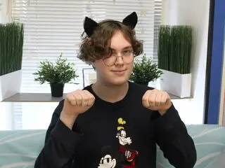 Real livejasmin.com spielzeug KeanuWest