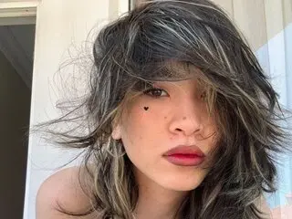 Bilder shows naked LynetFoss